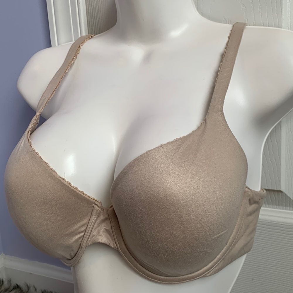 Victoria’s Secret Body by Victoria Lined Perfect Coverage Underwire Bra 34D